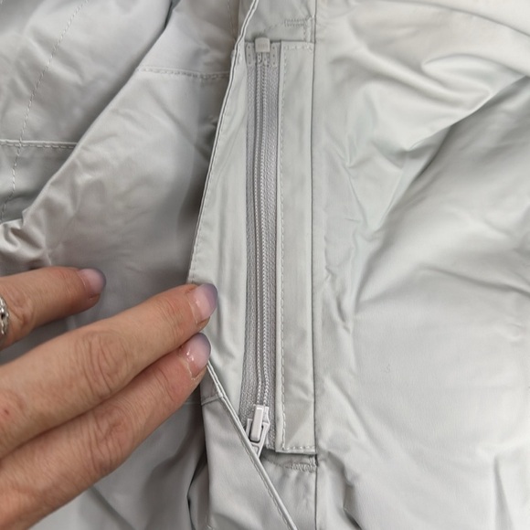 Camel Crown | White & Silver Waterproof Ski Jacket, Size S, NWT - Picture 14 of 14